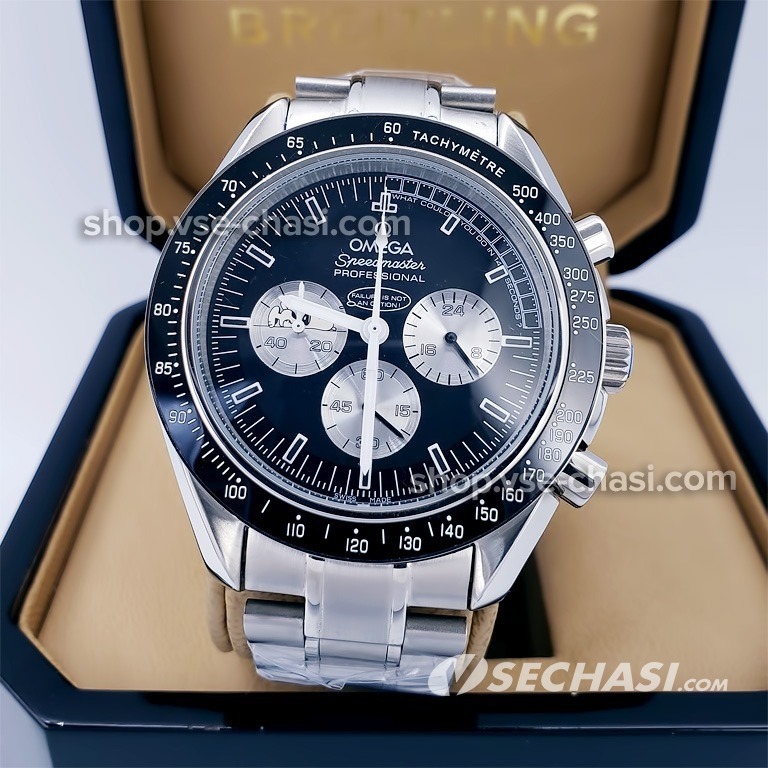 Omega Speedmaster Professional Snoopy Moon 17922 9 700